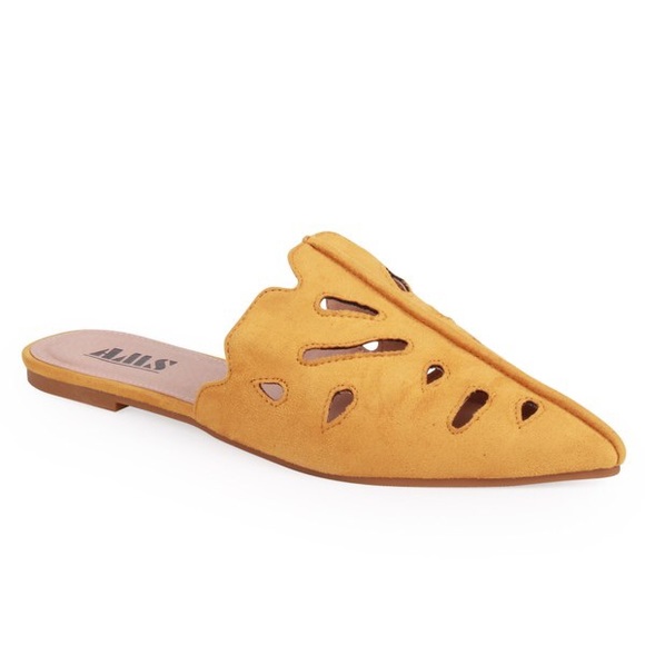 Last Pair! Yellow Leaf Mules - Laser Cut Flats - Picture 7 of 7